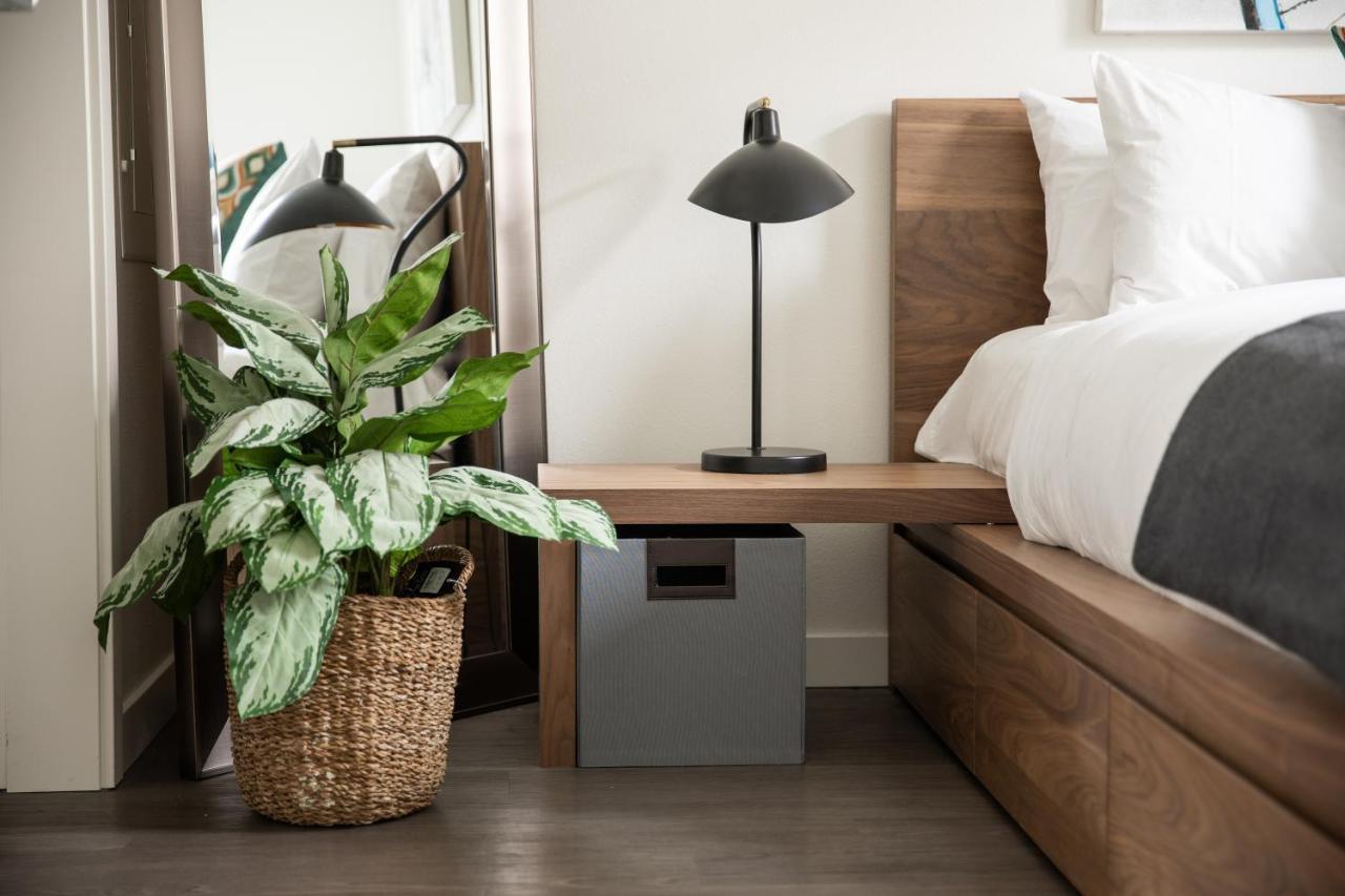 Domicile Suites At Marina Slu Сіетл Екстер'єр фото